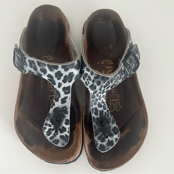 Silver Leopard Print Gizeh Papillio Birkenstock Sandals - Picture 3 of 7